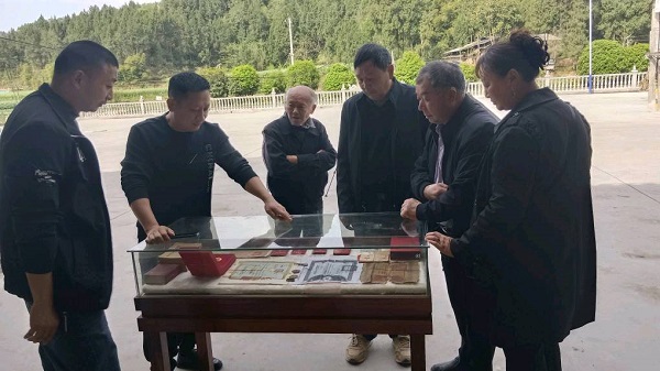 图片3.jpg 图片3.jpg